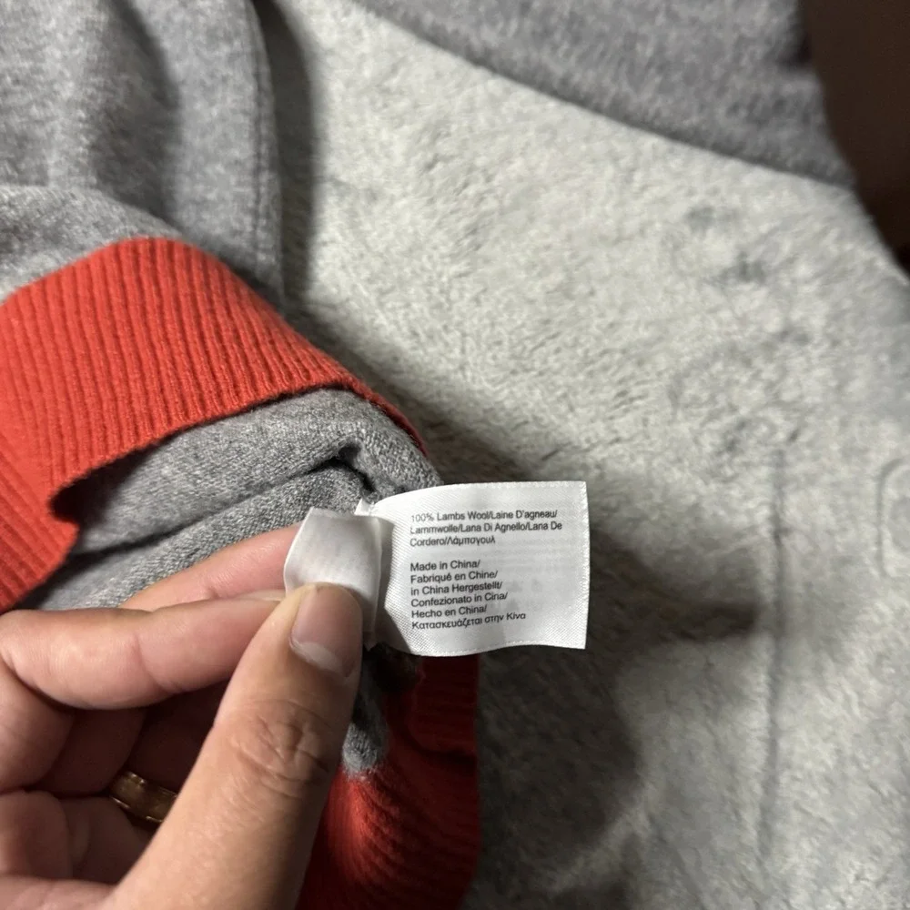 Brooks Brothers 100% Lambswool Red/Gray Ribbed V neck Sweater Mens‎ M